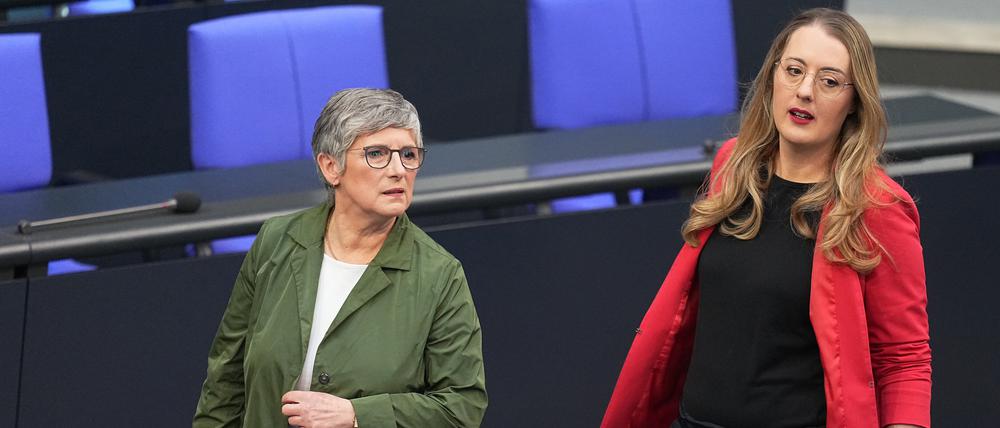 Katharina Dröge (rechts) und Britta Haßelmann, Co-Fraktionsvorsitzende von Bündnis 90/Die Grünen, im Deutschen Bundestag (Archivbild)