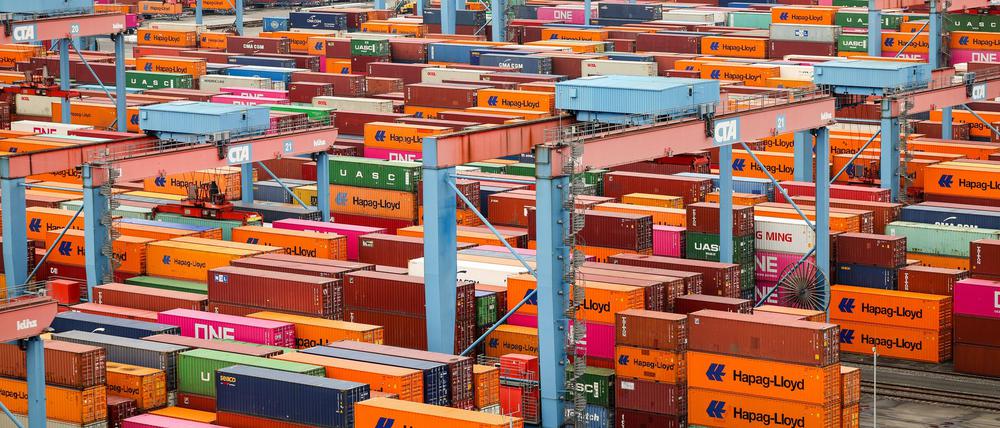 Zölle und Handelskriege könnten die deutschen Industrieexporte ausbremsen. (Archivbild)