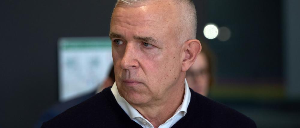Union Berlin mit Präsident Dirk Zingler kämpft weiter gegen das Urteil im Verfahren des Feuerzeugwurf-Eklats.