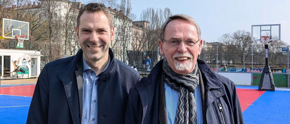 LSB-Sportdirektor Friedhard Teuffel (l) und LSB-Präsident Thomas Härtel freuen sich über Rekordzahlen. 