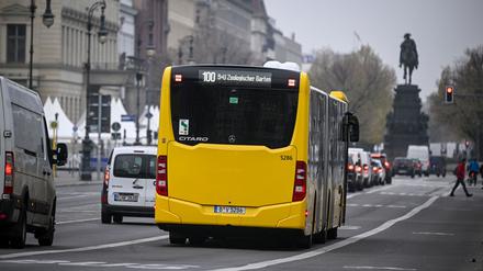 Busspuren sind für die meisten Autos normalerweise tabu (Archivbild).   