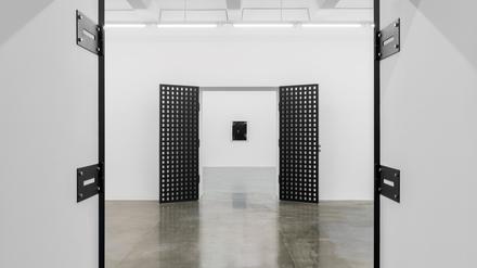 Blick in Aslan Goisums Ausstellung im KINDL – Zentrum für zeitgenössische Kunst.