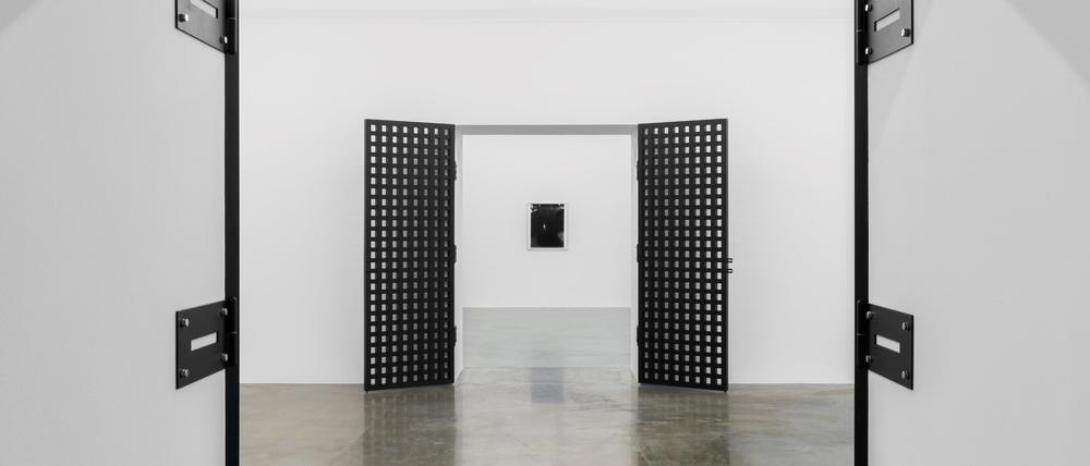 Blick in Aslan Goisums Ausstellung im KINDL – Zentrum für zeitgenössische Kunst.