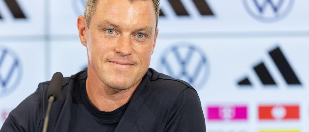 Trainer Hanno Balitsch darf sich über eine starke EM-Qualifikation der U19 freuen