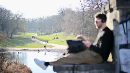 Der Regen in Berlin und Brandenburg weicht zum Ende der Woche langsam der Sonne. (Archivbild)