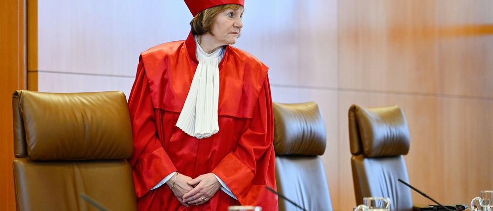 Die Kläger sind gescheitert, der Soli darf vorerst weiter erhoben werden. 