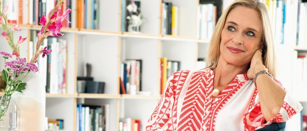 Schlicht und klar. Autorin Christine Mortag spielt mit Trends in „Die beste Zeit für guten Stil“.