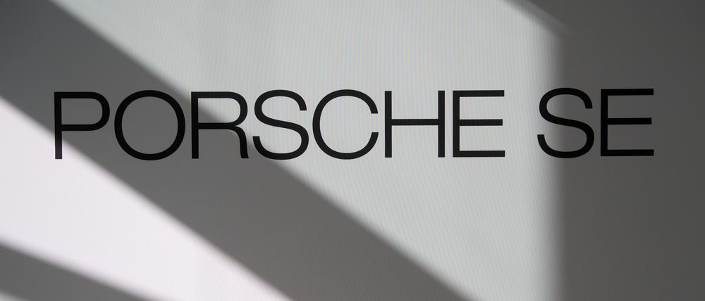  Logo der Porsche SE.