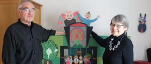 Aldona und Holger Kosel vom Papiertheater in Marzahn-Hellersdorf.
