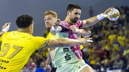 Fabian Wiede beim Spiel gegen Kielce.