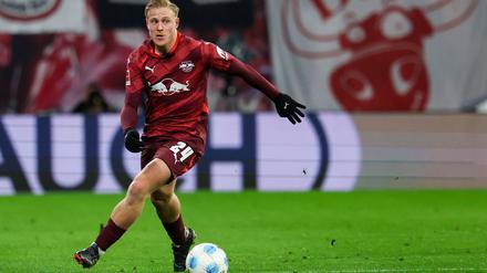 Xaver Schlager von RB Leipzig hat sich erneut am linken Bein verletzt.