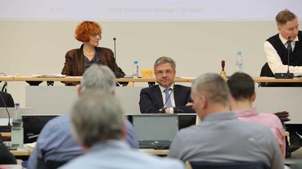 Oberbürgermeister Mike Schubert (SPD) während der  Stadtverordnetenversammlung am 5. März.