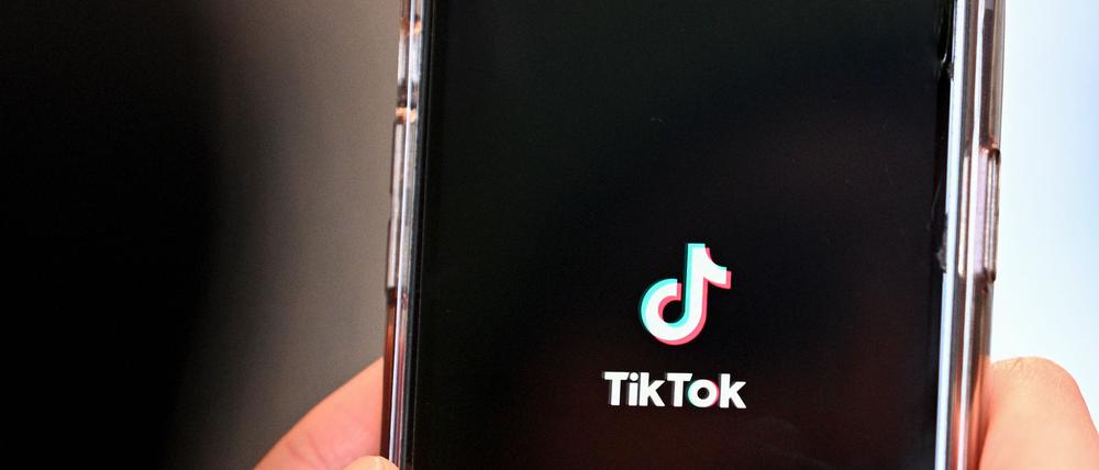 Tiktok ist vor allem bei Jüngeren beliebt. (Archivbild)