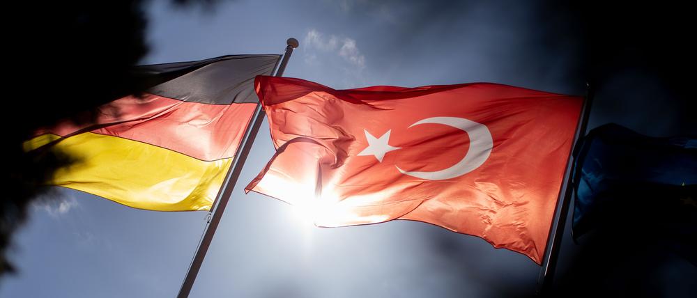 Die Türkische Flagge spielt im Konsulatsunterricht eine zentrale Rolle.