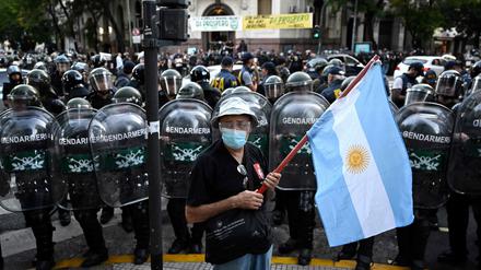 Aufstand der Alten: Ein Rentner während eines Anti-Milei-Protests in Buenos Aires.