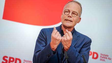 SPD-Generalsekretär Matthias Miersch rief CDU-Chef Friedrich Merz vorher zu einem respektvollen Umgang mit den Sozialdemokraten auf. 