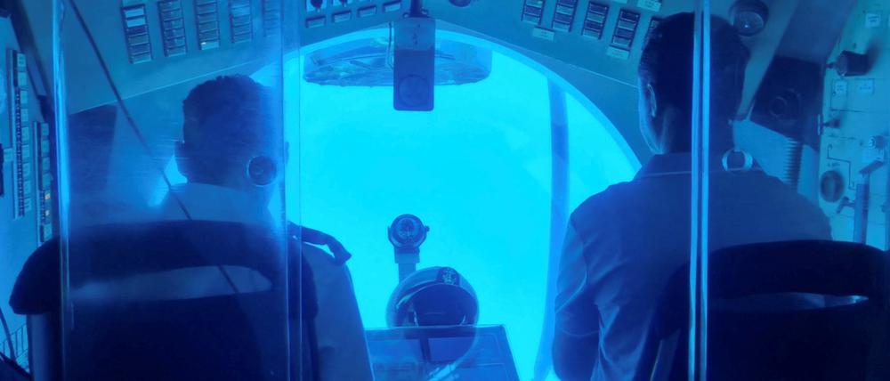 Ein Blick in das Innere eines U-Boots der Sindbad auf See vor Hurghada am 22. August 2024.