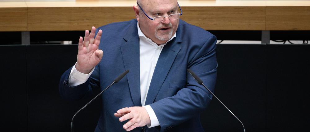Nach einem Ordnungsruf musste der AfD-Abgeordnete Harald Laatsch die Plenarsitzung verlassen. (Archivbild)