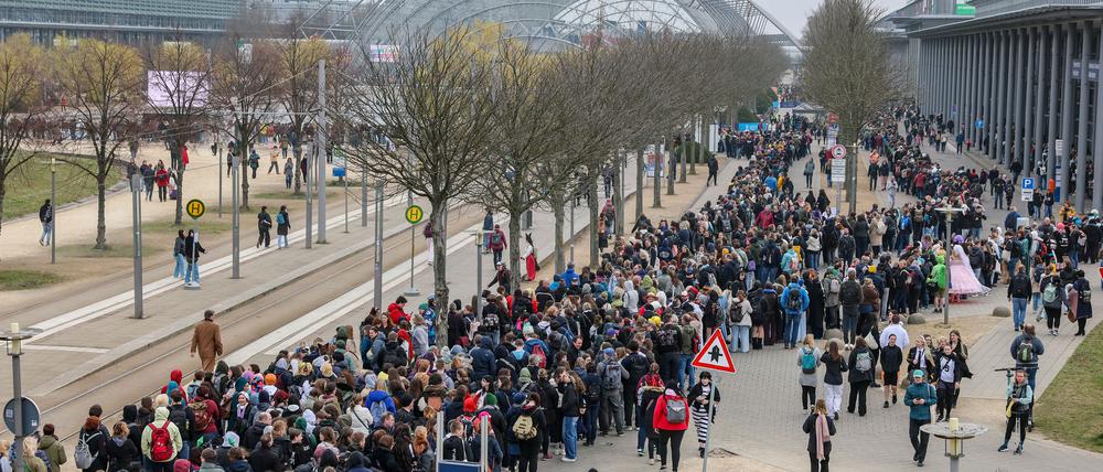 Der Samstag ist traditionell der besucherstärkste Tag der Buchmesse.