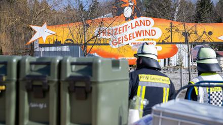 Nach einem Brand vor knapp zwei Wochen verschiebt das „Freizeit-Land Geiselwind“ seinen Saisonstart. (Archivbild)