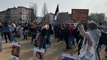 Zum Al-Kuds-Tag wurde am Oranienplatz in Kreuzberg demonstriert. 