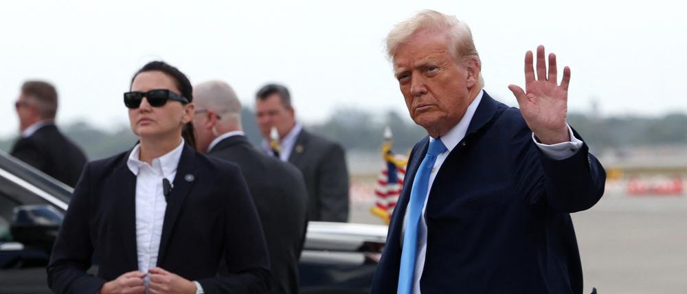 Donald Trump kommt am 28. März in Florida an.