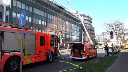 Bei einem Brand in einem Pflegeheim in Hannover wurden mehrere Menschen verletzt. 