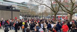 Flashmob Imamoglu auf dem Breitscheidplatz.