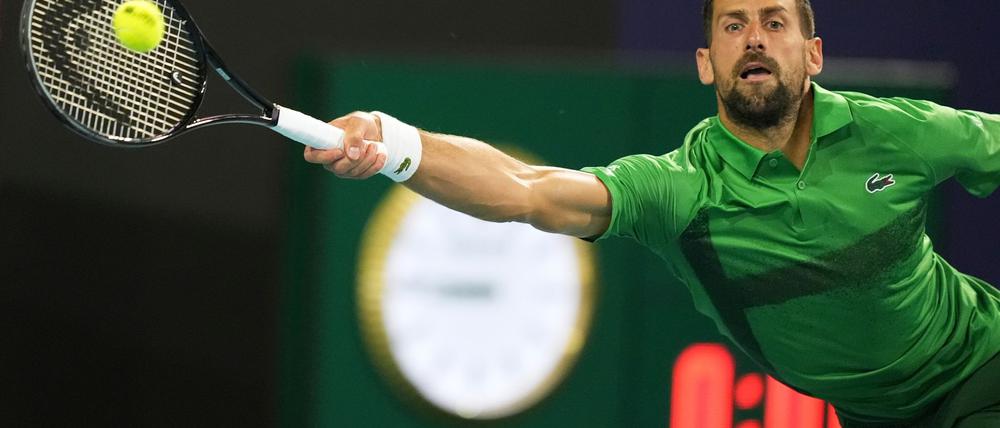 Streckte sich vergebens: Novak Djokovic verlor das Finale in Miami.