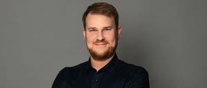 Lehrer Jotam Felmy von der Gustav-Heinemann-Oberschule bekam den Deutschen Lehrkräftepreis.