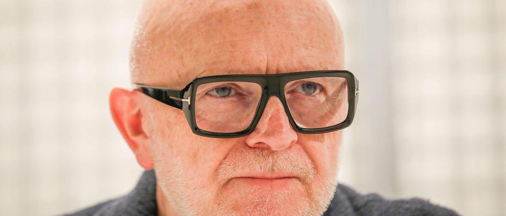 Der Chef der Billigmodekette Primark tritt zurück, nachdem ihm eine Frau Fehlverhalten vorgeworfen hat.
