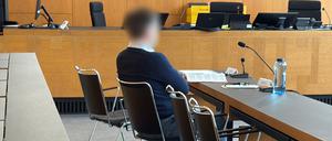 Ein Feuerwehrmann hat vor dem Landgericht Aschaffenburg gestanden, für eine Brandserie am Untermain verantwortlich zu sein.