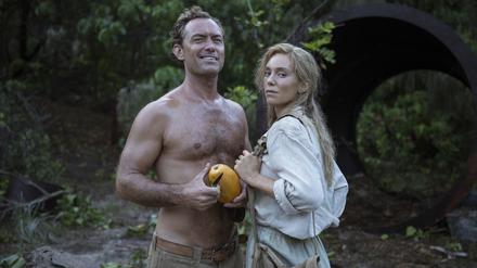Eins mit der Natur. Der zivilisationsmüde Dr. Friedrich Ritter (Jude Law) und seine Frau Dora Strauch (Vanessa Kirby).