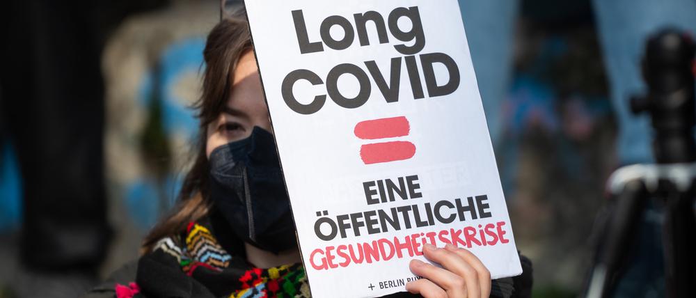 Der „Internationale Long Covid Awareness Day“ soll auf die Probleme der Menschen aufmerksam machen, die an den verschiedenen Symptomen von Long Covid leiden. 