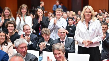 Andrea Franke von der Willy-Brandt-Schule in Gesundbrunnen bekam den ersten Preis in der Kategorie „Vorbildliche Schulleitung“ beim Deutschen Lehrkräftepreis.