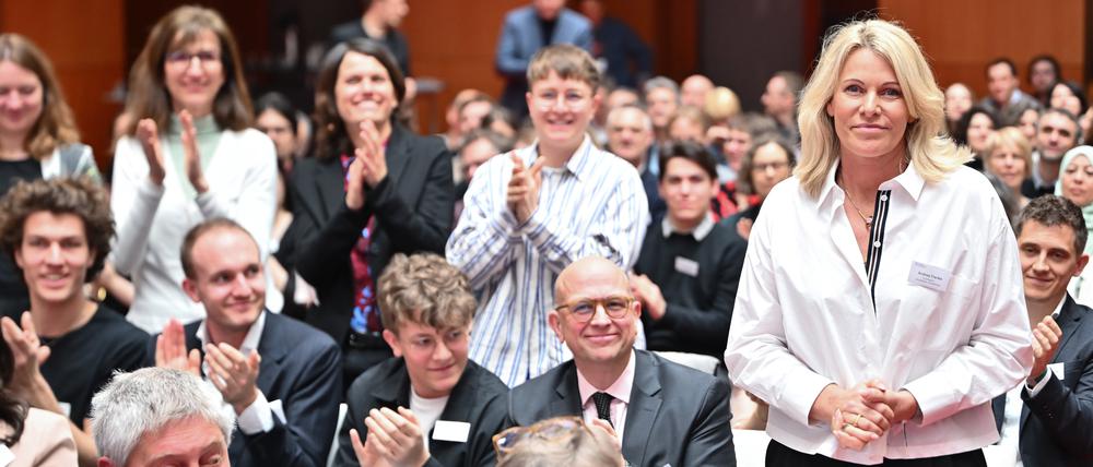 Andrea Franke von der Willy-Brandt-Schule in Gesundbrunnen bekam den ersten Preis in der Kategorie „Vorbildliche Schulleitung“ beim Deutschen Lehrkräftepreis.
