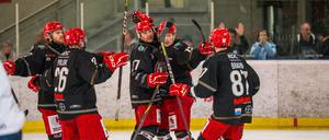 In der Finalserie gab es für die Berliner Eishockeyspieler von FASS bislang nur zweimal Grund zum Feiern. Das soll sich ändern.