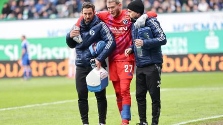 Loris Karius (M) kann nach einer Wadenverletzung nicht mehr in dieser Saison spielen.