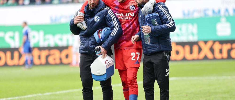 Loris Karius (M) kann nach einer Wadenverletzung nicht mehr in dieser Saison spielen.