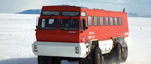 Ivan, der Verlässliche: Der Bus der McMurdo-Station in der Antarktis. 