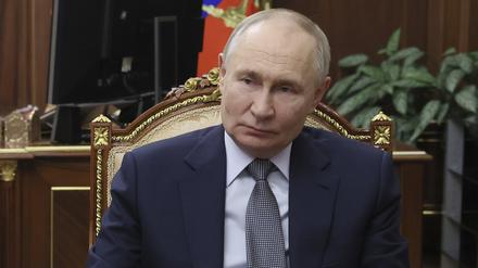 Nach Medienberichten zu Missfallensäußerungen des US-Präsidenten Donald Trump über den russischen Staatschef Wladimir Putin hat Kremlsprecher Dmitri Peskow auf Gesprächsoffenheit verwiesen.
