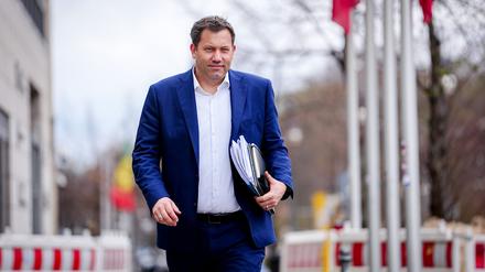 Zur 19-köpfigen Hauptverhandlungsgruppe gehören führende Vertreter von CDU, CSU und SPD um die Parteivorsitzenden.