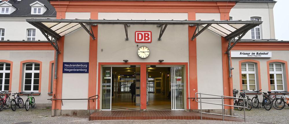 Der Bahnverkehr in Neubrandenburg soll wieder rollen. (Archivbild)
