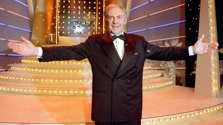 Harald Juhnke vor der Aufzeichnung einer Fernsehgala