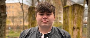 Lasko Schleunung, junges Linksparteimitglied, ist vor der Geschäftsstelle seiner Partei in Berlin-Lichtenberg angegriffen worden.