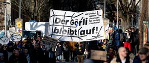 Im Streit um die geplante nächtliche Schließung des Görlitzer Parks hat eine Initiative Drohbriefe an Baufirmen verschickt. (Archivbild)