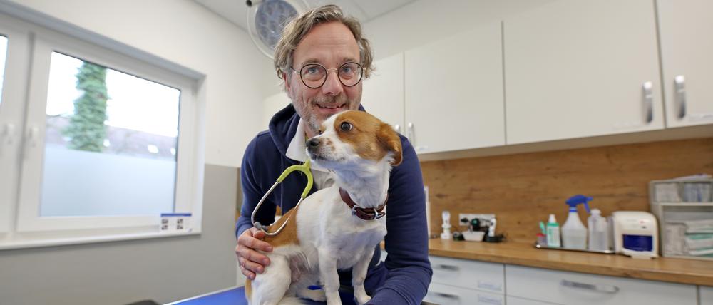 Marcus Erben, Tierklinik am Wildpark in Potsdam. Tierklinik AniCura Potsdam hat neuen Chef und seit März wieder 24/7-Notdienst zur Erstversorgung von Notfällen.