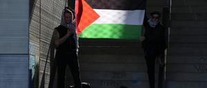 Demonstration der Palästina-Szene am 8. März in Berlin: Auf einer der Frauentagsdemos waren überwiegend Männer, die den Anlass für ihr politisches Anliegen nutzten. 