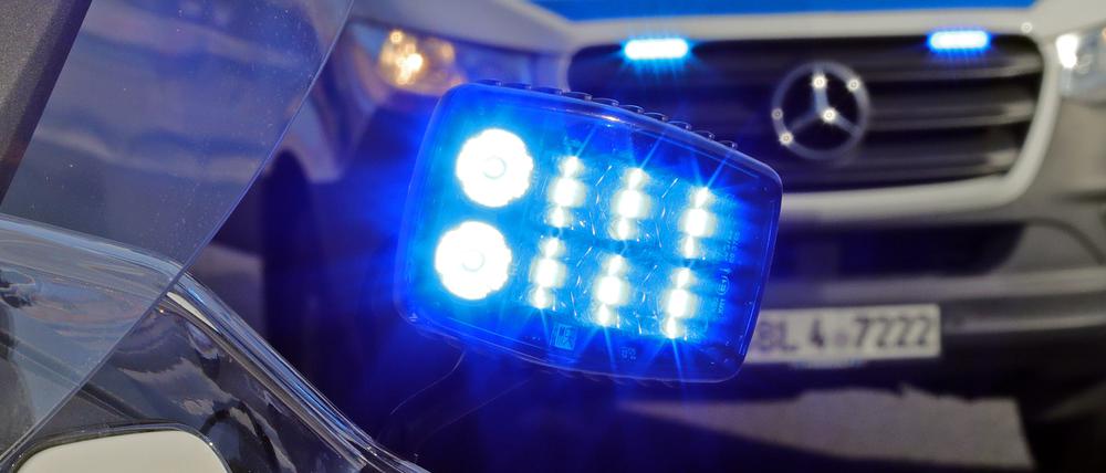 Die Polizei ermittelt, nachdem in der Teltower Vorstadt Autos beschmiert wurden.