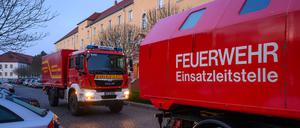 Bei der Entschärfung einer Bombe in Frankfurt (Oder) ist auch die Feuerwehr im Einsatz.